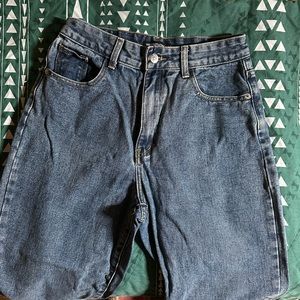 Pretty Little Thing petite woman high-rise blue boyfriend jeans size 6